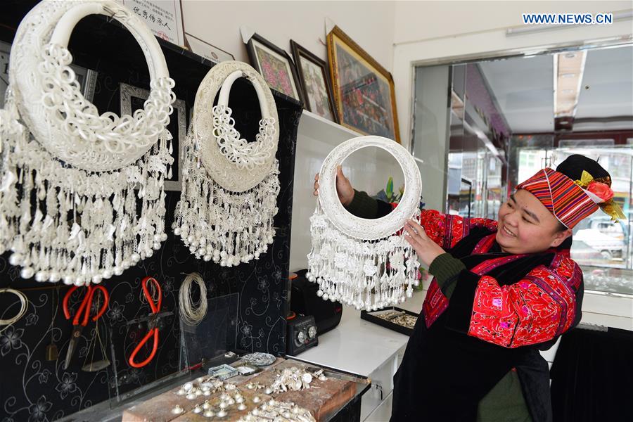 #CHINA-GUIZHOU-MIAO PEOPLE-SILVER JEWELRY (CN)