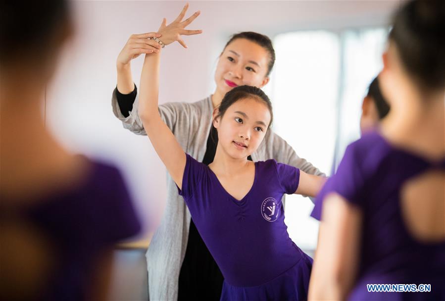 #CHINA-INNER MONGOLIA-HOHHOT-DANCE TRAINING (CN)