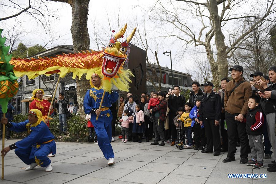 CHINA-HANGZHOU-FOLK PERFORMANCE (CN)