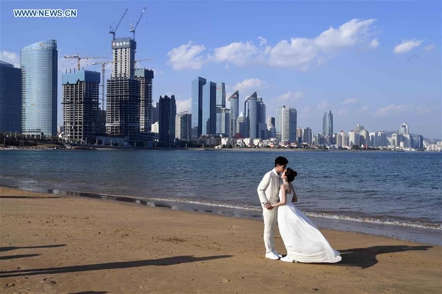 CHINA-QINGDAO-SCO-CITY-COUPLES-PHOTO-ROMANCE (CN)