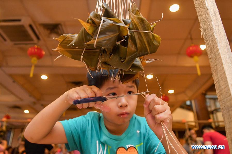 MALAYSIA-KUALA LUMPUR-ZONGZI-WRAPPING-CONTEST