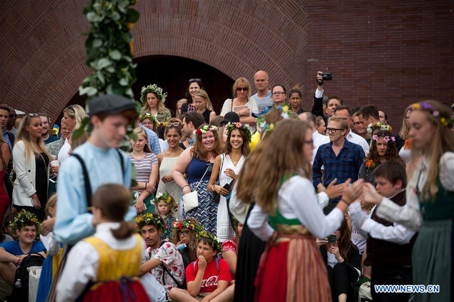 U.S.-NEW YORK-SWEDISH MIDSUMMER FESTIVAL  