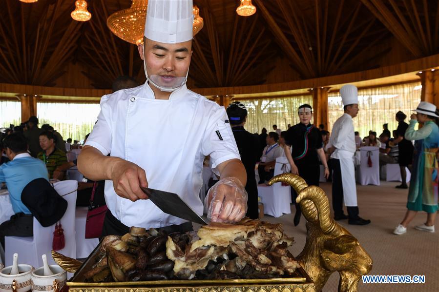 CHINA-INNER MONGOLIA-XILIN GOL-FOOD PROMOTION (CN)