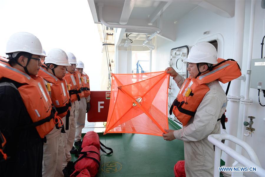 CHINESE TIAN'EN VESSEL-POLAR SILK ROAD-EMERGENCY DRILL