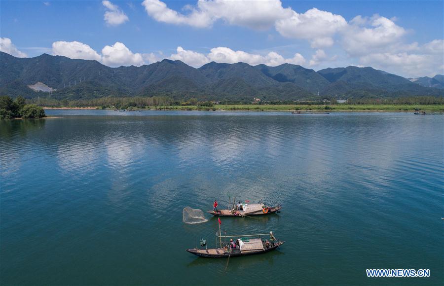 CHINA-ZHEJIANG-HANGZHOU-FISHERY-HARVEST (CN)