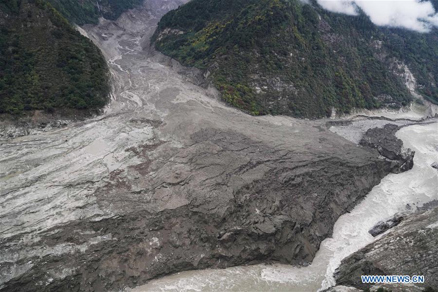 CHINA-TIBET-MENLING-BARRIER LAKE-OVERFLOW (CN)