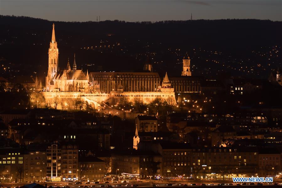 HUNGARY-BUDAPEST-LIGHTS-VIEW