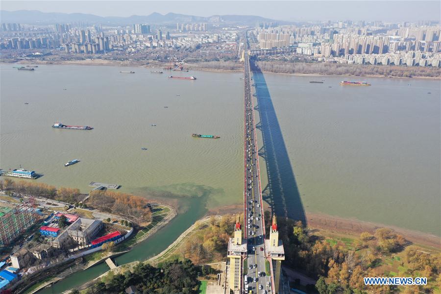 Xinhua Headlines: China's landmark Yangtze River bridge reopens to traffic