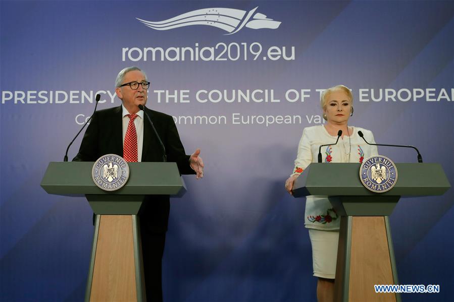 ROMANIA-BUCHAREST-EU-JUNCKER