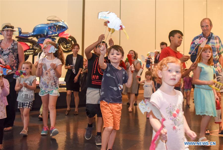 NEW ZEALAND-WELLINGTON-TERRACOTTA WARRIORS-CHINESE DRAGON-DECORATION-CHILDREN