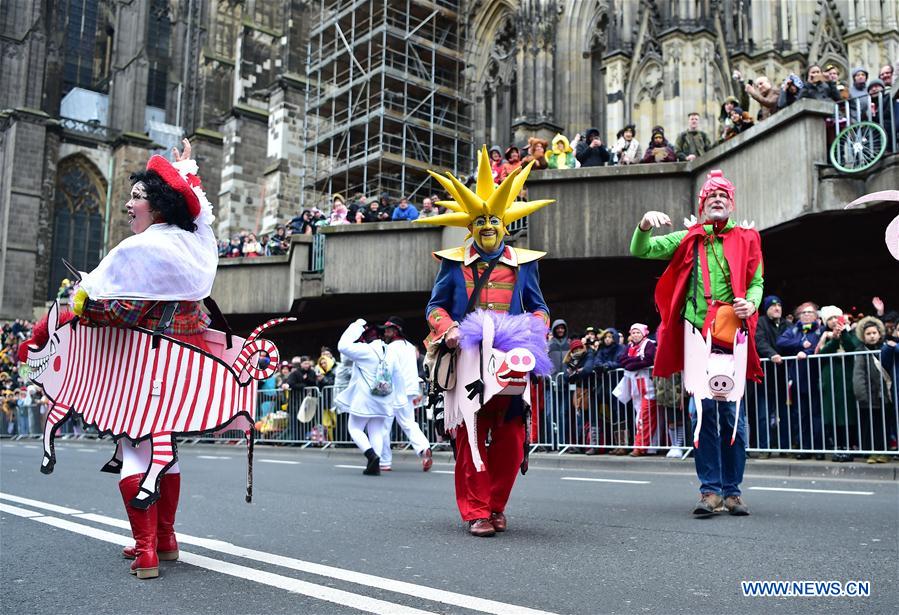 GERMANY-COLOGNE-CARNIVAL-ROSE MONDAY PARADE