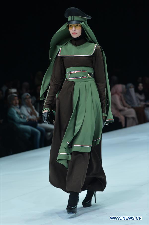 INDONESIA-JAKARTA-FASHION WEEK 2019-DINII FITRIYAH