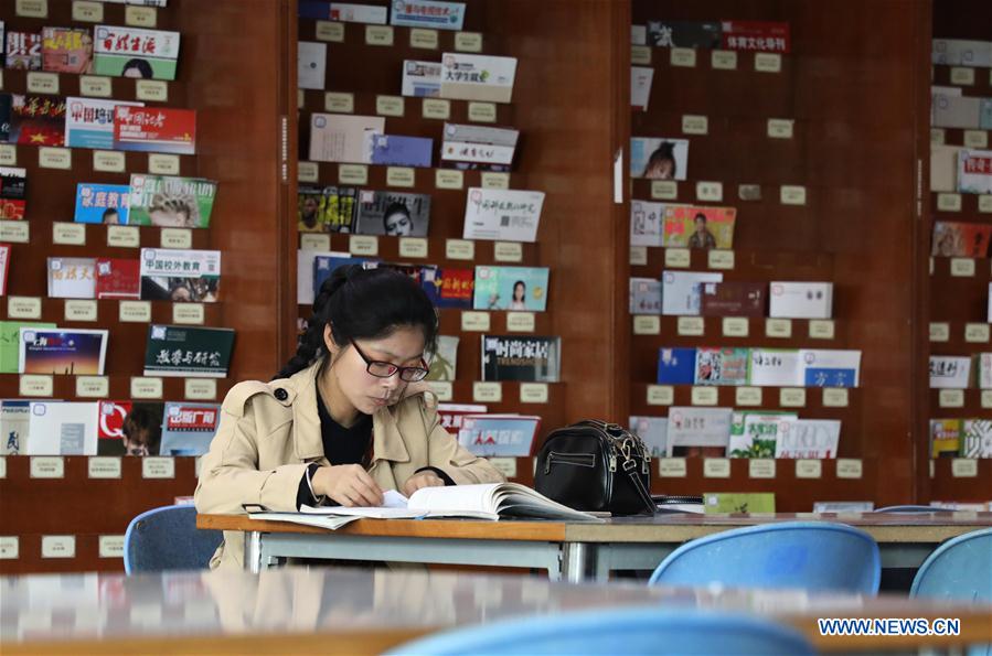 #CHINA-QINGMING FESTIVAL-HOLIDAY-READING (CN)