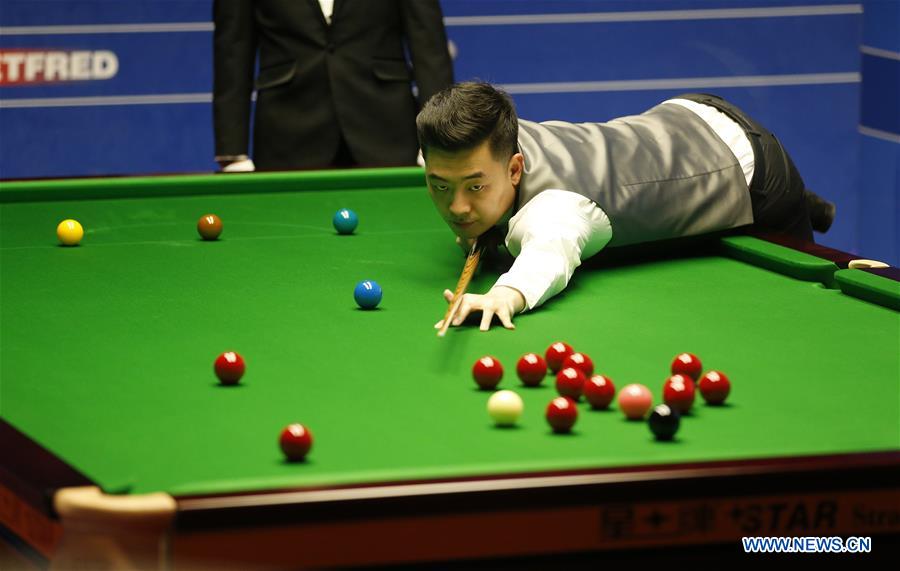 (SP)BRITAIN-SHEFFIELD-SNOOKER-WORLD CHAMPIONSHIP-DAY 2