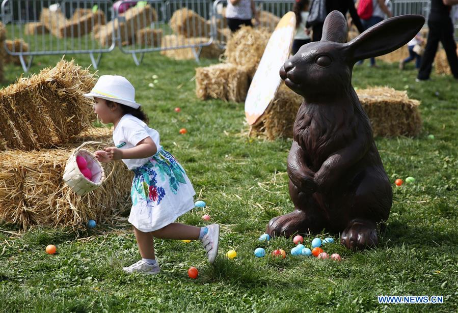 FRANCE-PARIS-EASTER-CELEBRATION