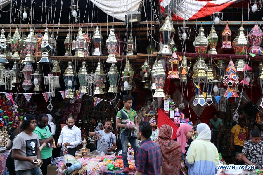 EGYPT-CAIRO-RAMADAN-FANOOS