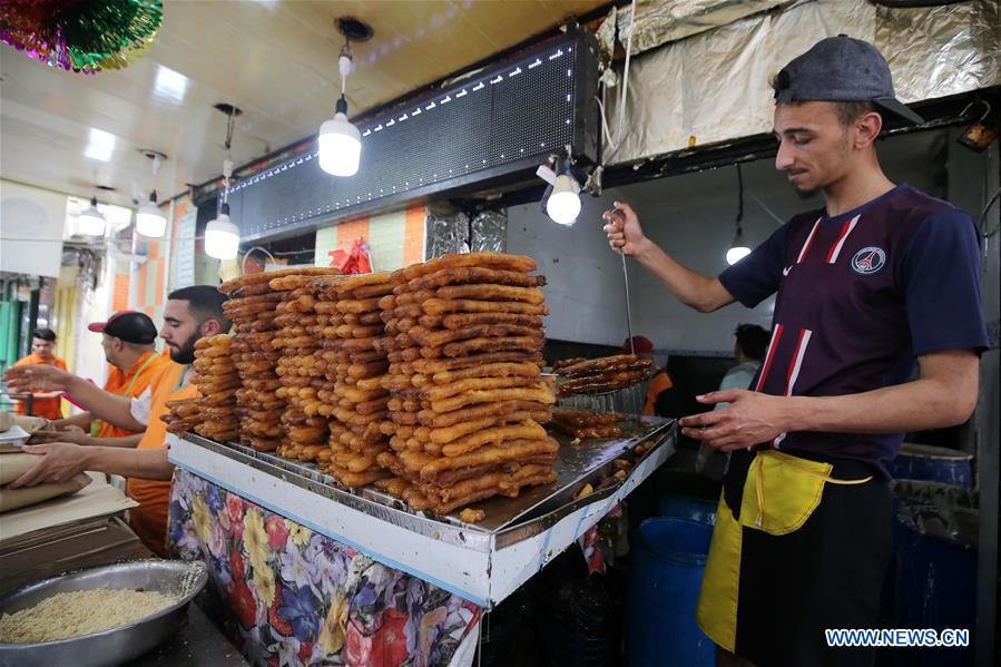 ALGERIA-ALGIERS-RAMADAN-MARKET-FOOD