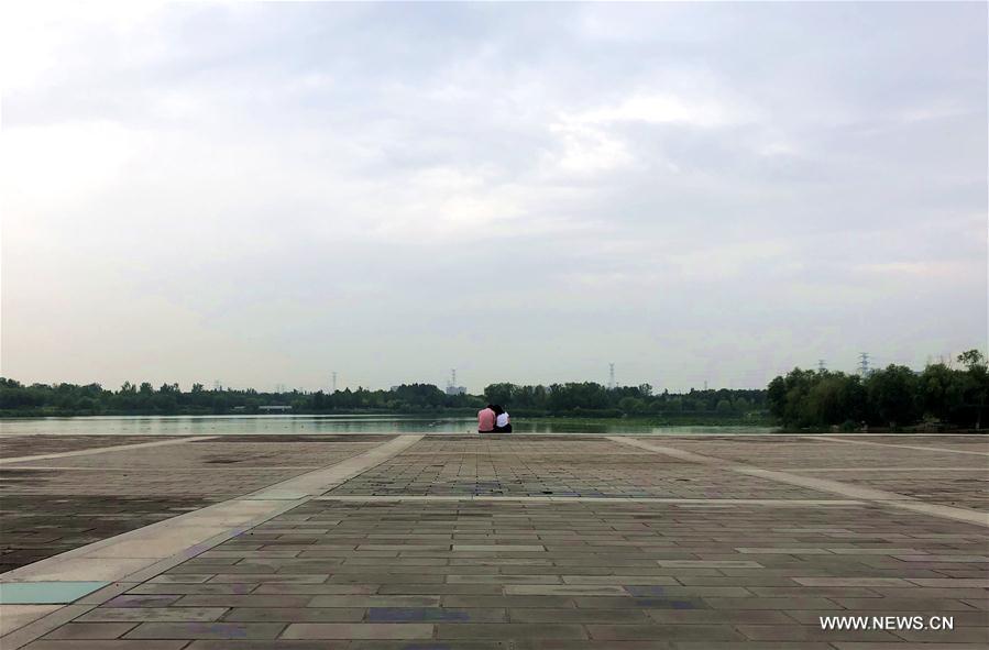 (BeijingCandid)CHINA-BEIJING-SUMMER (CN)