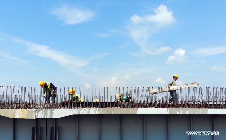 CHINA-JILIN-BEIJING-HARBIN EXPRESSWAY-WORKERS (CN)