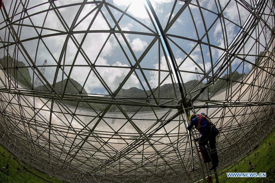 (SCI-TECH)CHINA-GUIZHOU-FAST TELESCOPE-MAINTENANCE (CN)