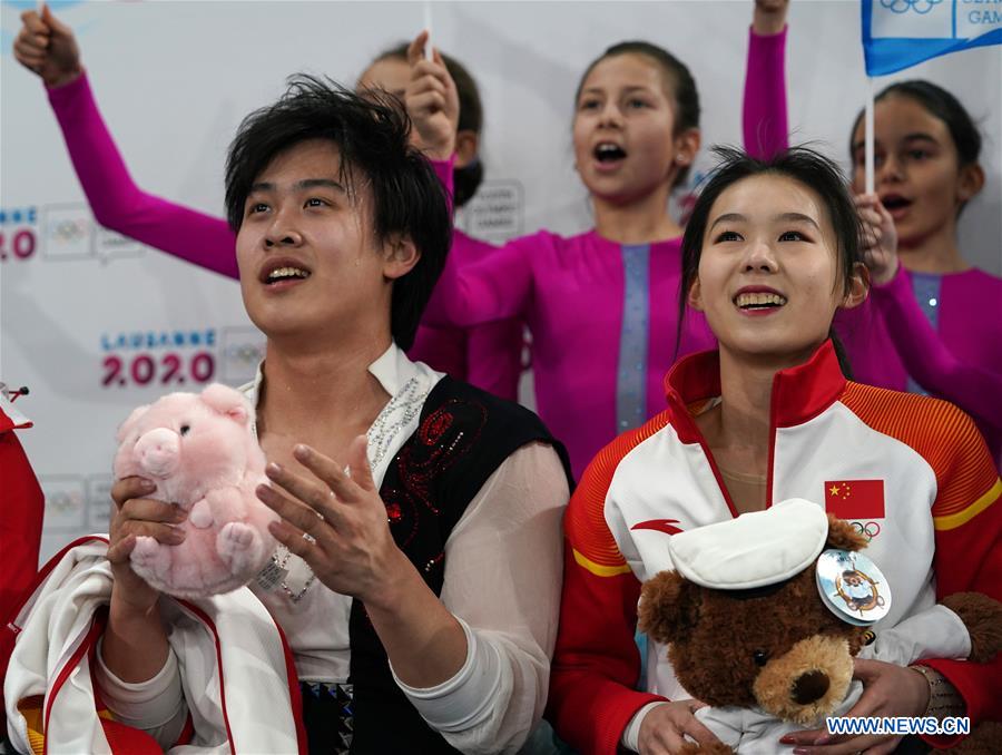 (SP)SWITZERLAND-LAUSANNE-WINTER YOG-FIGURE SKATING- MIXED NOC TEAM