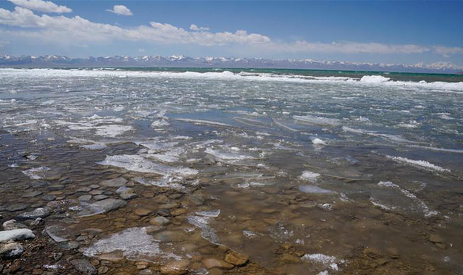 Namtso Lake enters tourism season as temperature rises, ice melts