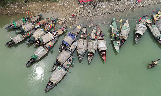 Dongziguan Village attracts tourists to experience joy of fishermen's harvest