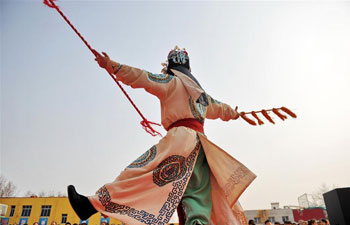 Opera troupes brought to school campuses for culture promotion in north China