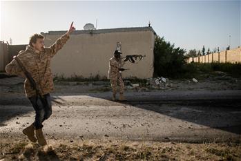 Fighters of UN-backed GNA clash with east-based LNA forces in Tripoli