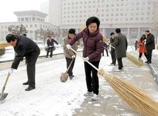 今年流行“領(lǐng)導(dǎo)掃大街”？