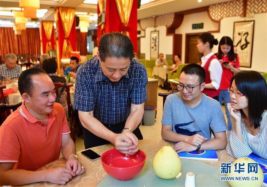 （新華全媒頭條·我們的節(jié)日·中秋·圖文互動）（2）明月寄相思 家國總關(guān)情——詩詞引出的中秋故事