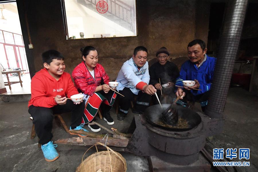 （輝煌60年·壯美新廣西·圖文互動）（2）和睦相處一家親 攜手并進(jìn)謀發(fā)展——廣西民族團(tuán)結(jié)發(fā)展觀察