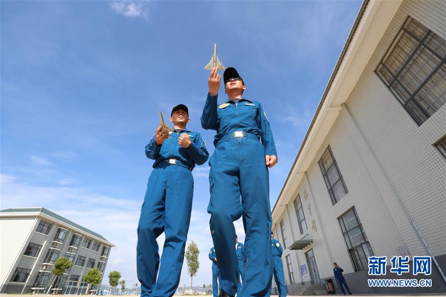 （圖文互動）（3）5290小時！中國空軍殲擊機飛行紀錄保持者光榮停飛