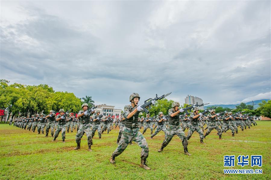 （在習(xí)近平強軍思想指引下·我們在戰(zhàn)位報告·圖文互動）（2）千里移防，鐵心跟黨走——南部戰(zhàn)區(qū)陸軍第75集團軍某紅軍旅政治建軍、練兵備戰(zhàn)記事