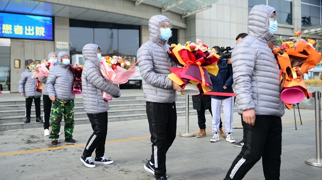 河北石家莊：首批30名患者符合出院標(biāo)準 昨日出院