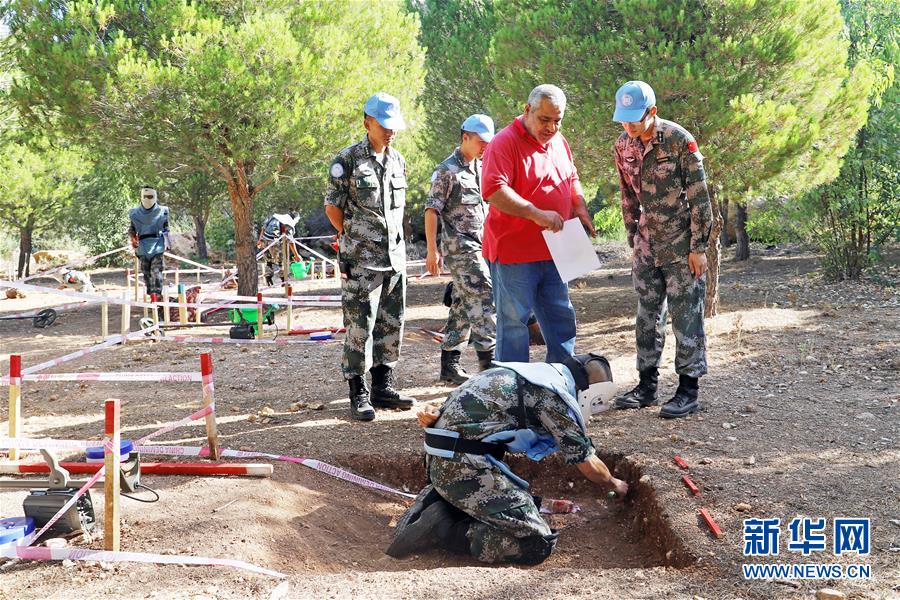 （國際）（3）中國新一批赴黎維和部隊(duì)獲得掃雷排爆資質(zhì)